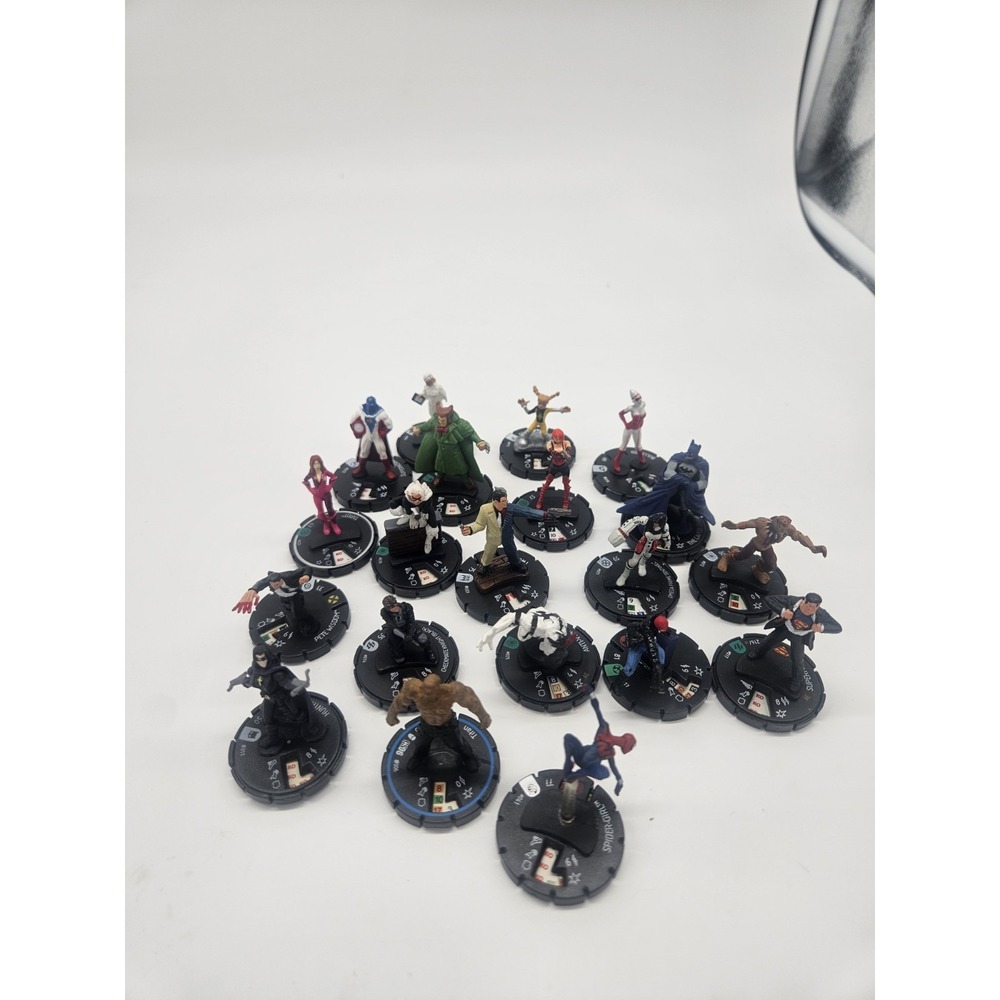 Lot Of 20‎ Heroclix Figures